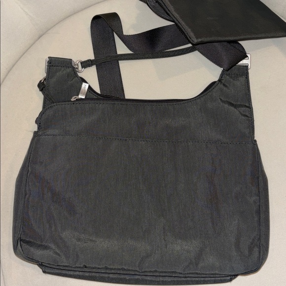 Baggallini Shoulder Bag with Wallet - Picture 4 of 8